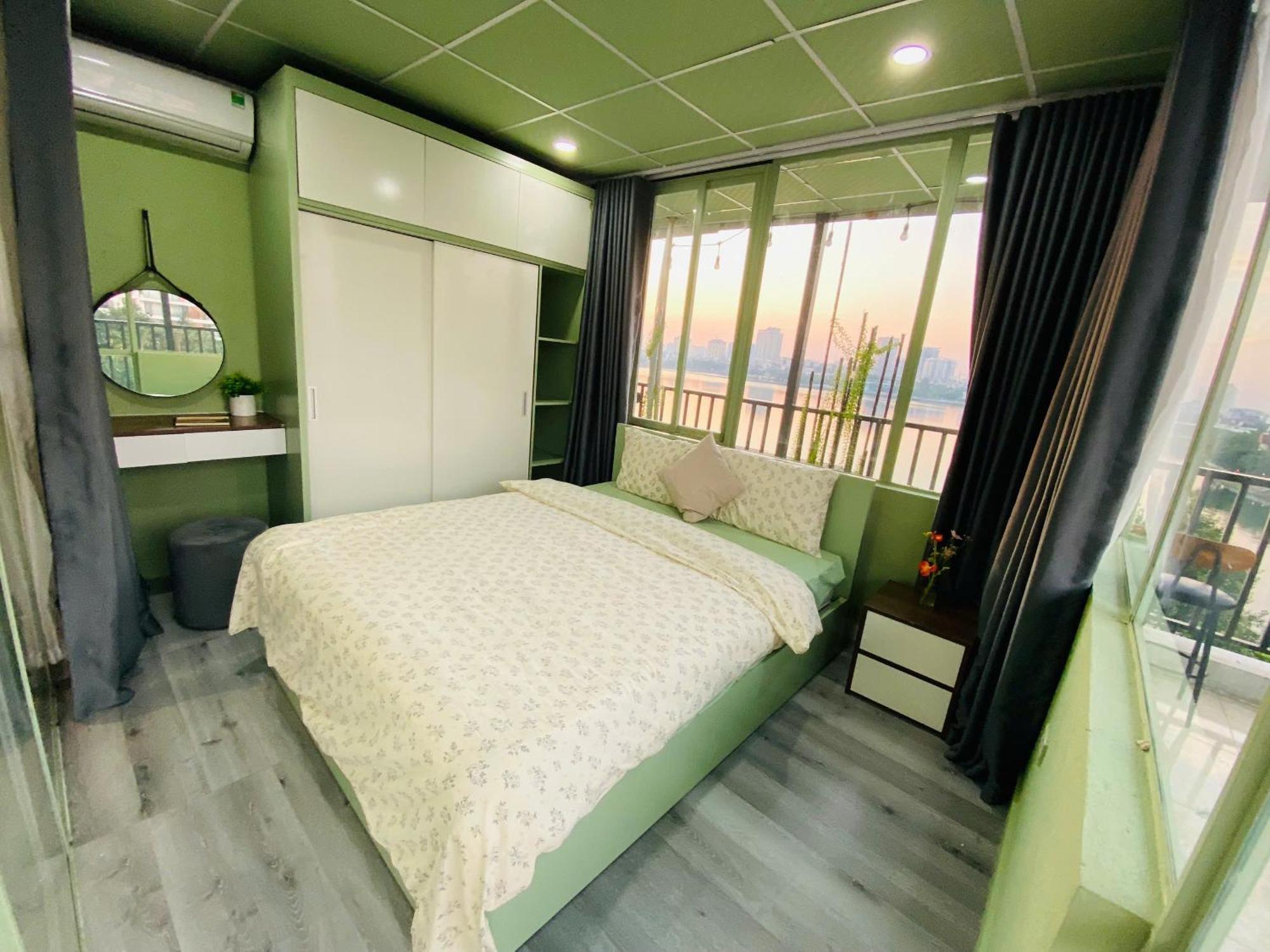 Luxe Paradise Residence 76 To Ngoc Van Hanoi Exteriör bild